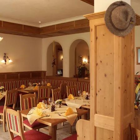 Ponyhof Hotel 4*