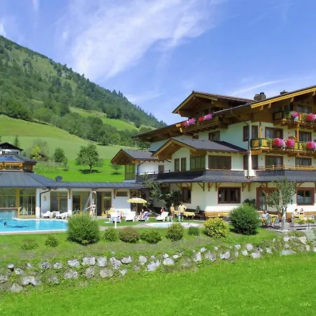 Ponyhof Hotel 4*