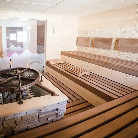 Hotel Ponyhof 4*