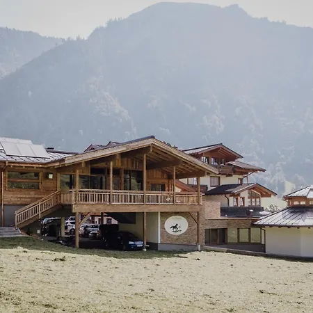 Ponyhof Hotel 4*